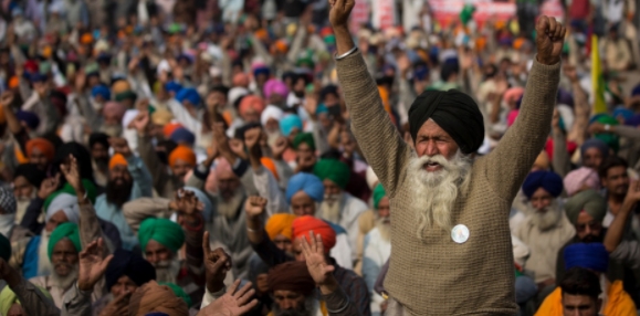 ชาวนาอินเดียต้านร่างกฎหมายการเกษตรของโมดีไว้ได้